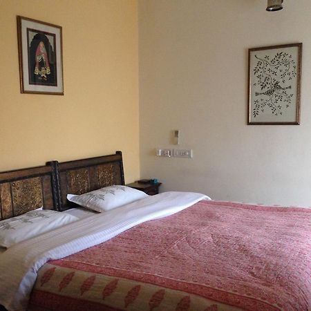 ニューデリー Chhoti Haveli Bed & Breakfast エクステリア 写真